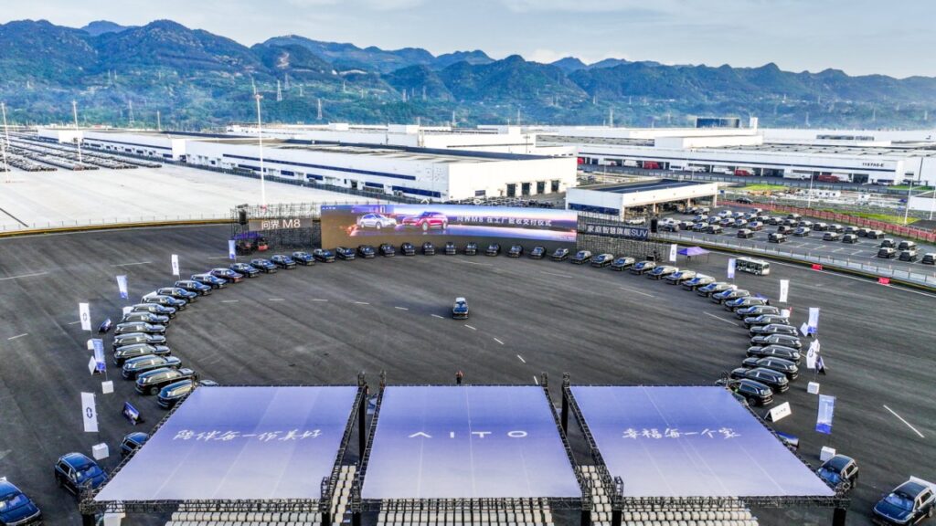 3天大定4.4万辆，问界M8验收交付启新程