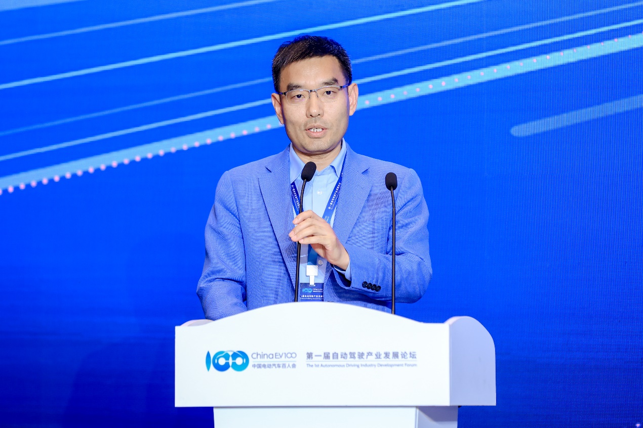 华为乾崑智驾代表出席首届自动驾驶论坛，倡议产业协同共建生态
