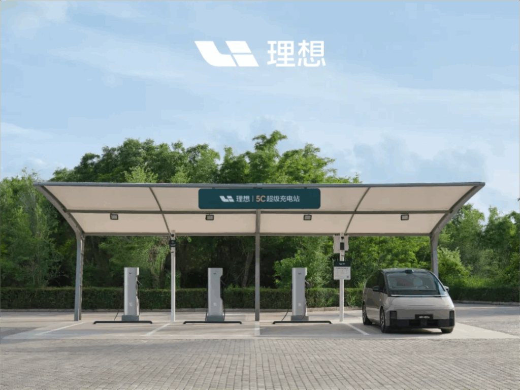 理想架构再度调整，汽车、AI协同共进