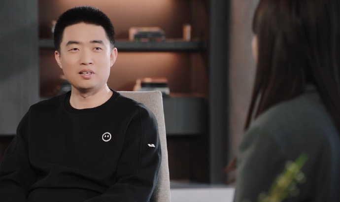 理想架构再度调整，汽车、AI协同共进