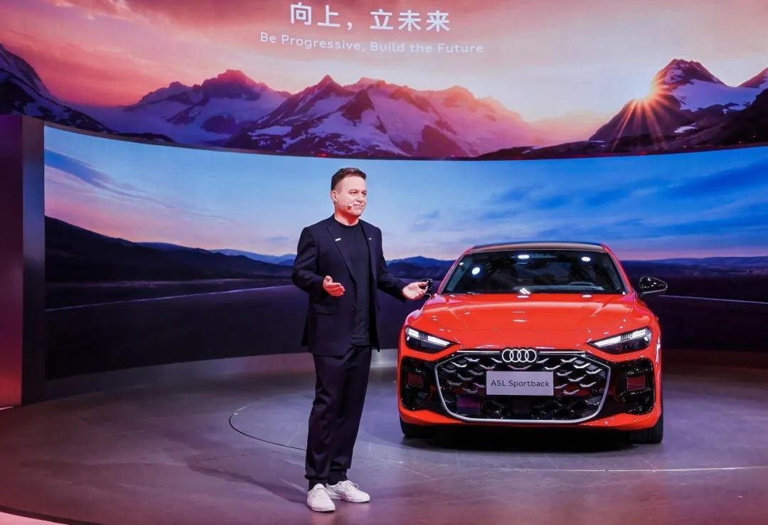 上汽奥迪双品牌驱动，双星亮相2025粤港澳大湾区车展