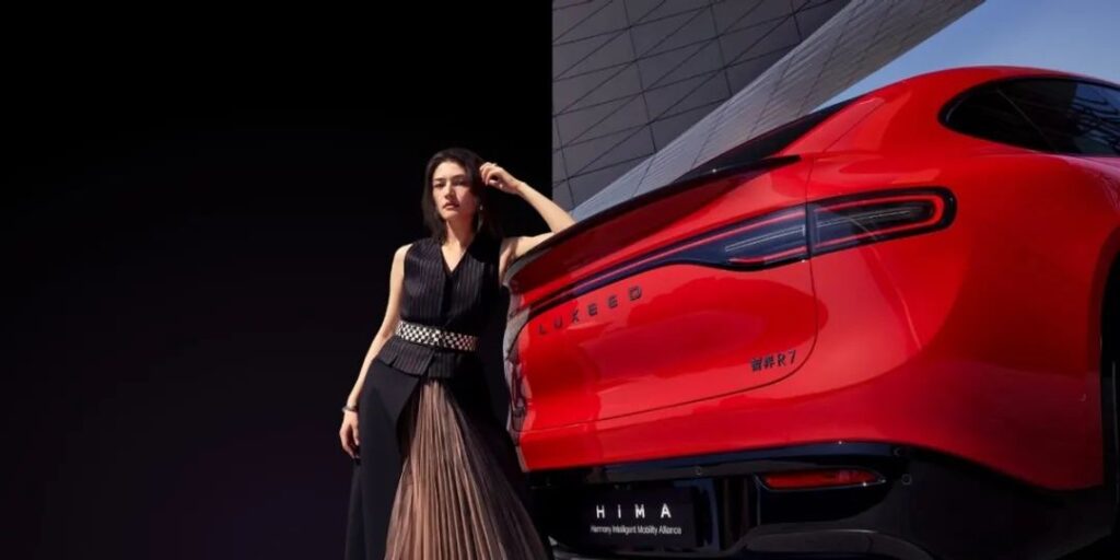 智界R7的对手，不再是Model Y