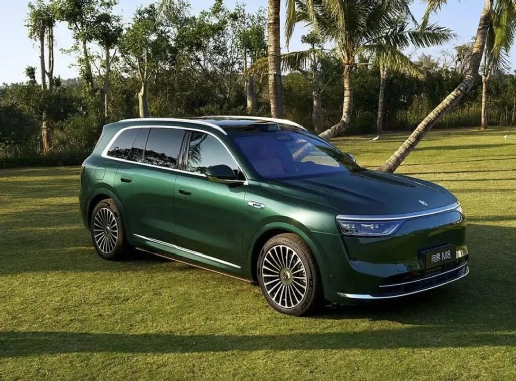 半年之后，鸿蒙智行重装上阵 | 苟活这半年