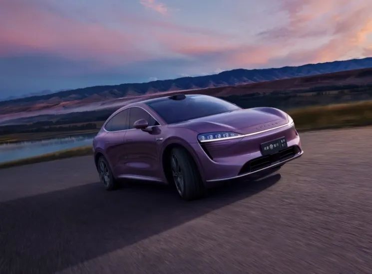 智界R7的对手，不再是Model Y