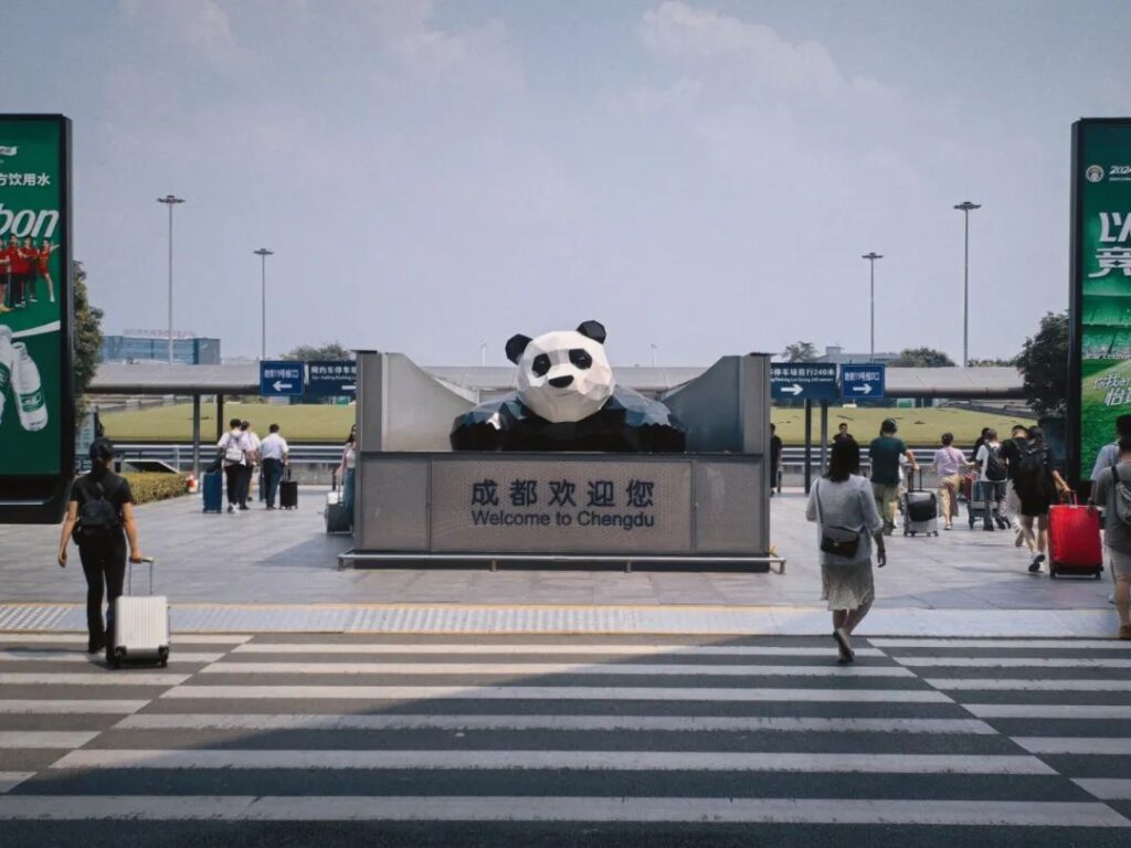 又是一年成都车展，纯电、插混、增程玩起“三国杀”