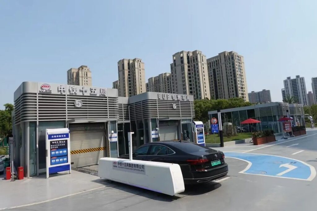 车越造越大，考虑过停的问题吗？