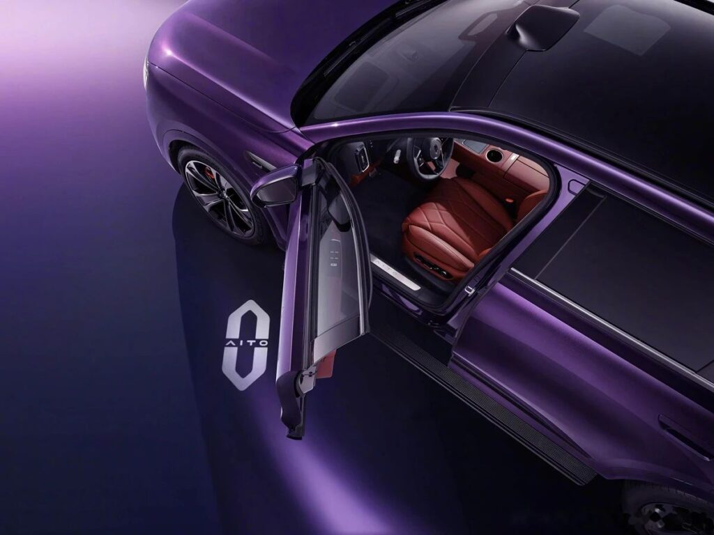 问界M8纯电版计划25日正式发布，起售比增程版贵1.8万元