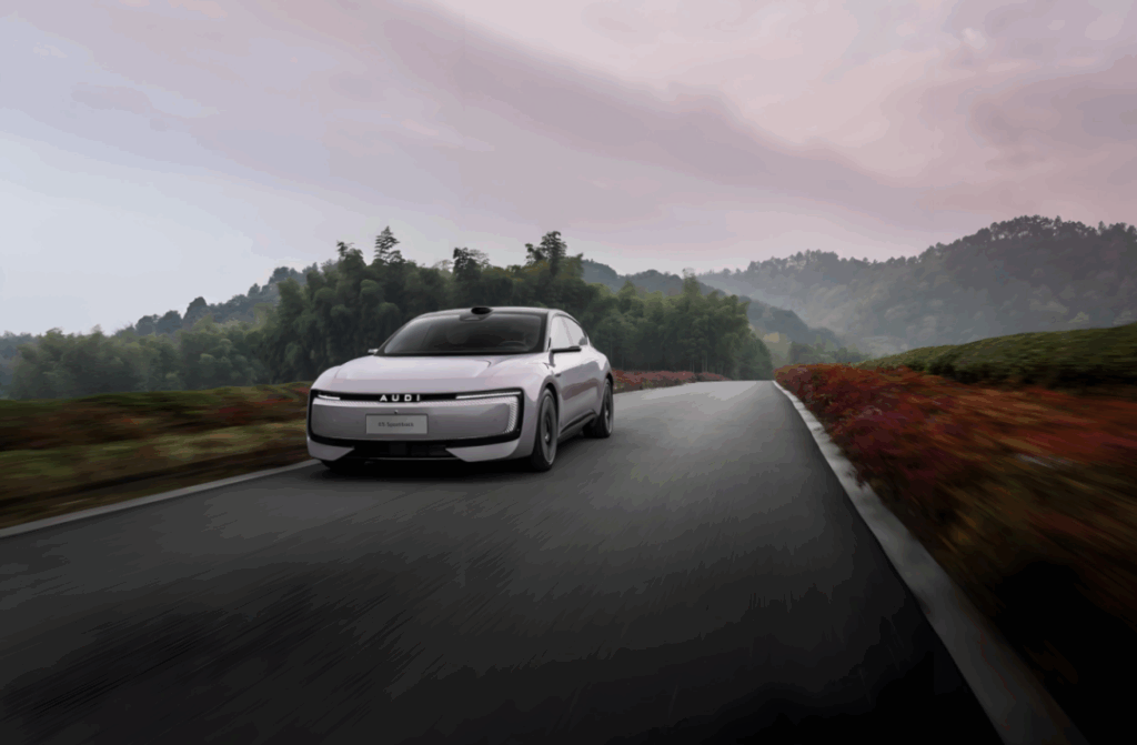 没有四个圈的奥迪，盯上中国新势力