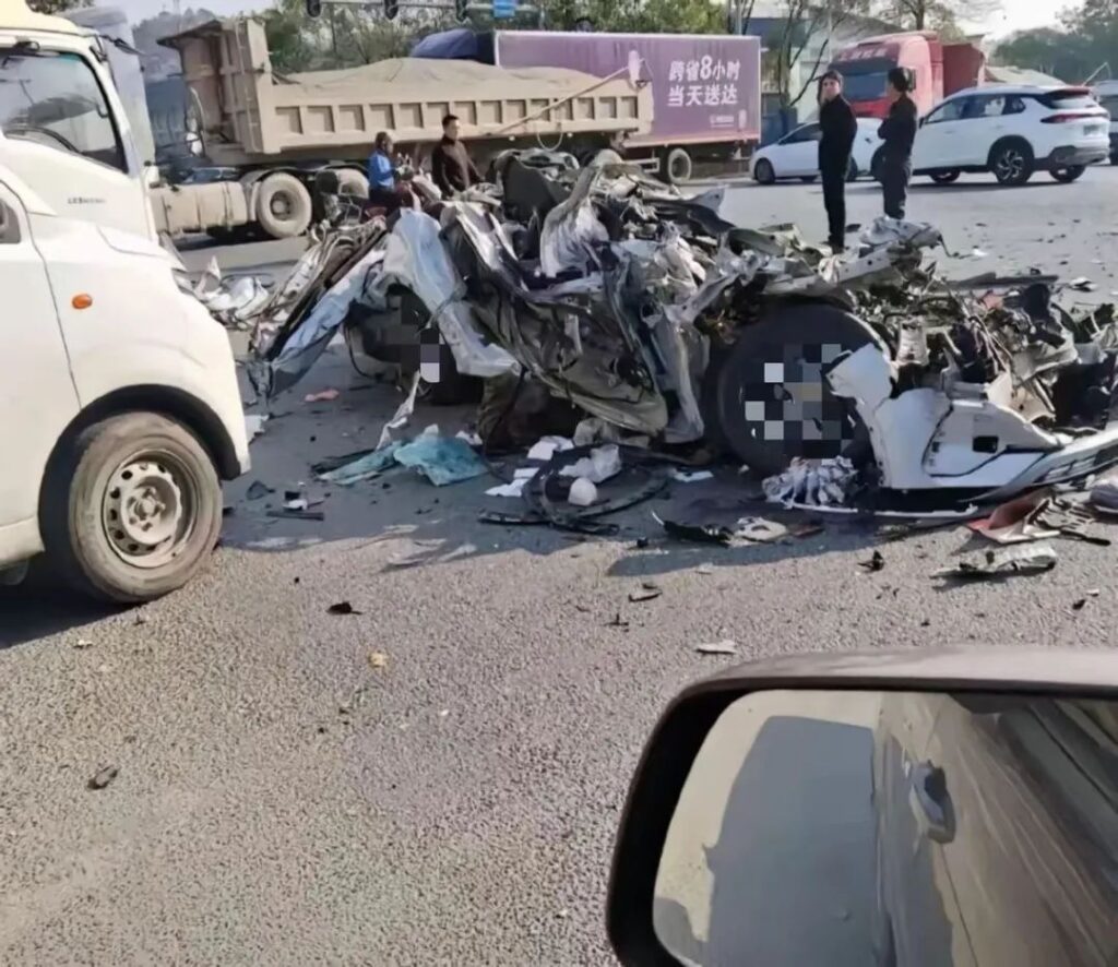 【一周车话】碰撞测试，要讲武德!