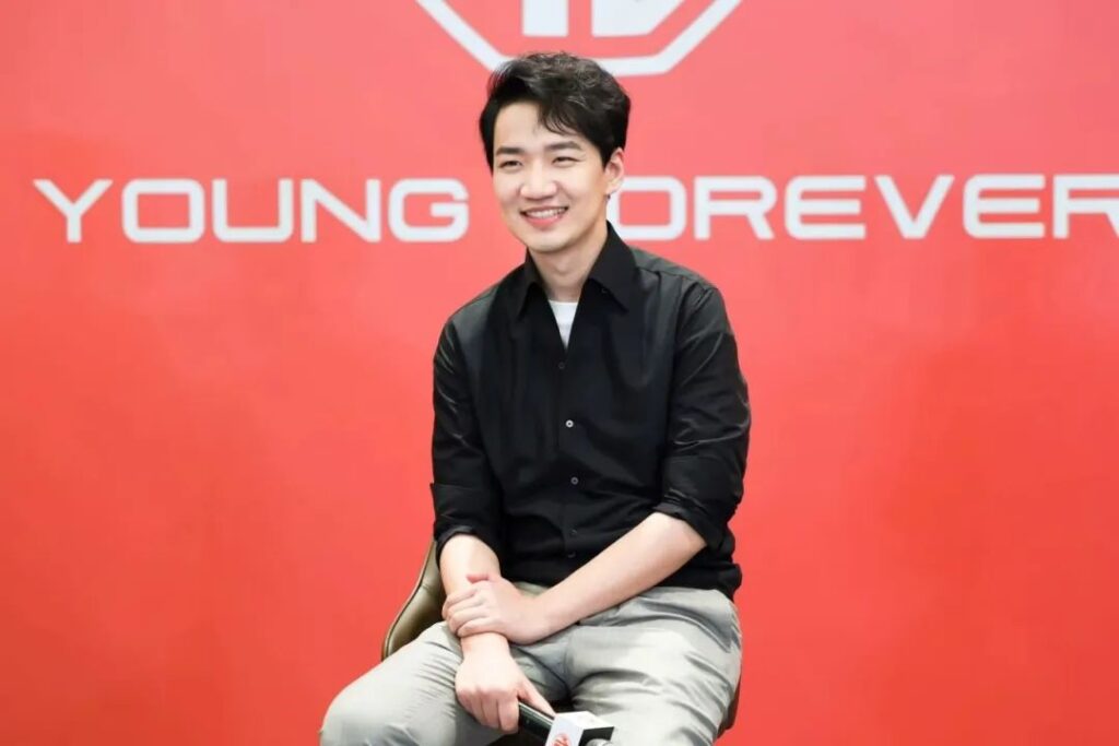 MG总经理，哭了