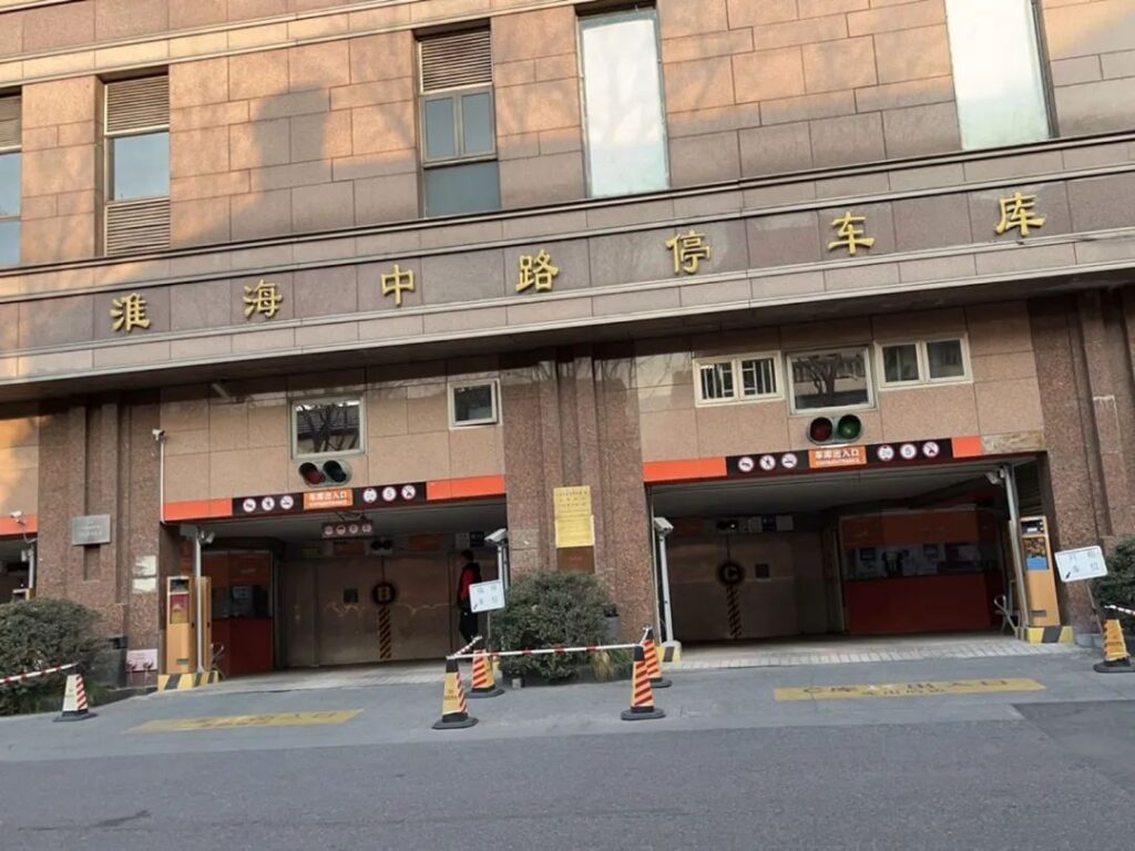 车越造越大，考虑过停的问题吗？