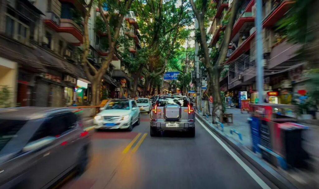 那个“低调”的猛士，竟然爆单了？