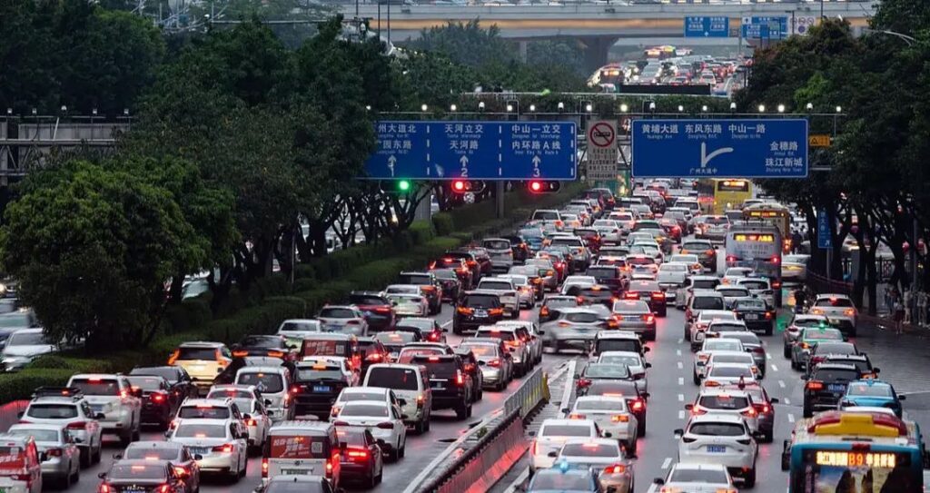 扎堆大SUV，多数玩家成为陪跑者