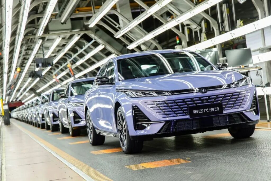 穿越周期的经典：逸动从国民到全球