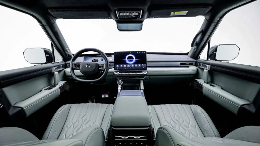 那个“低调”的猛士，竟然爆单了？