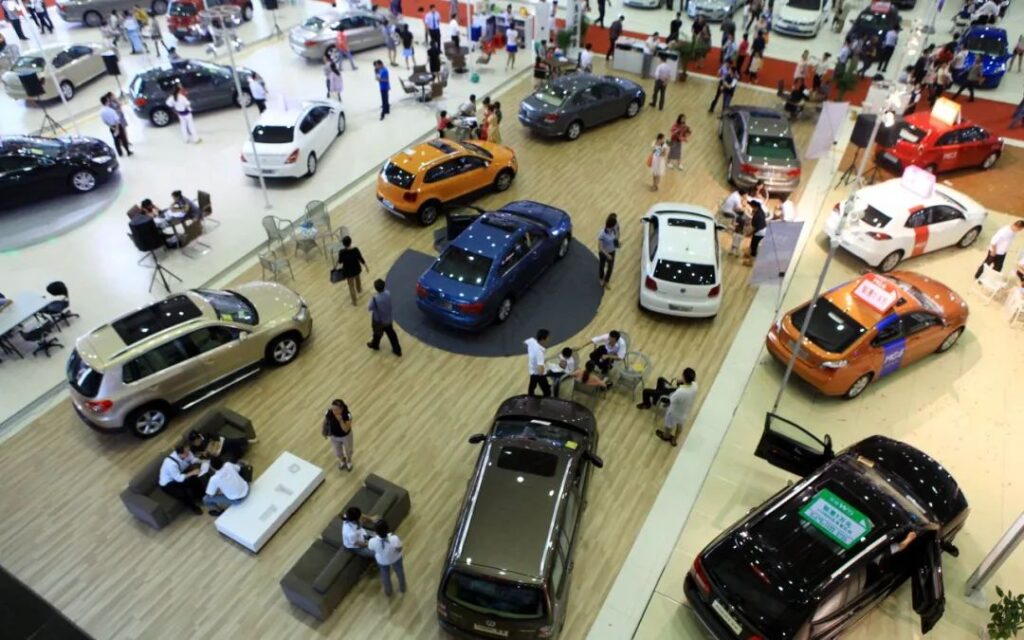 车厂300万/500万辆年销目标扎堆，消费者都不够用了