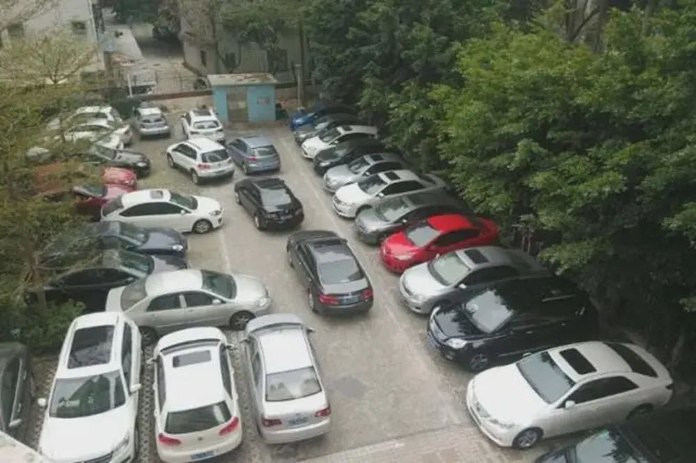 车越造越大，考虑过停的问题吗？