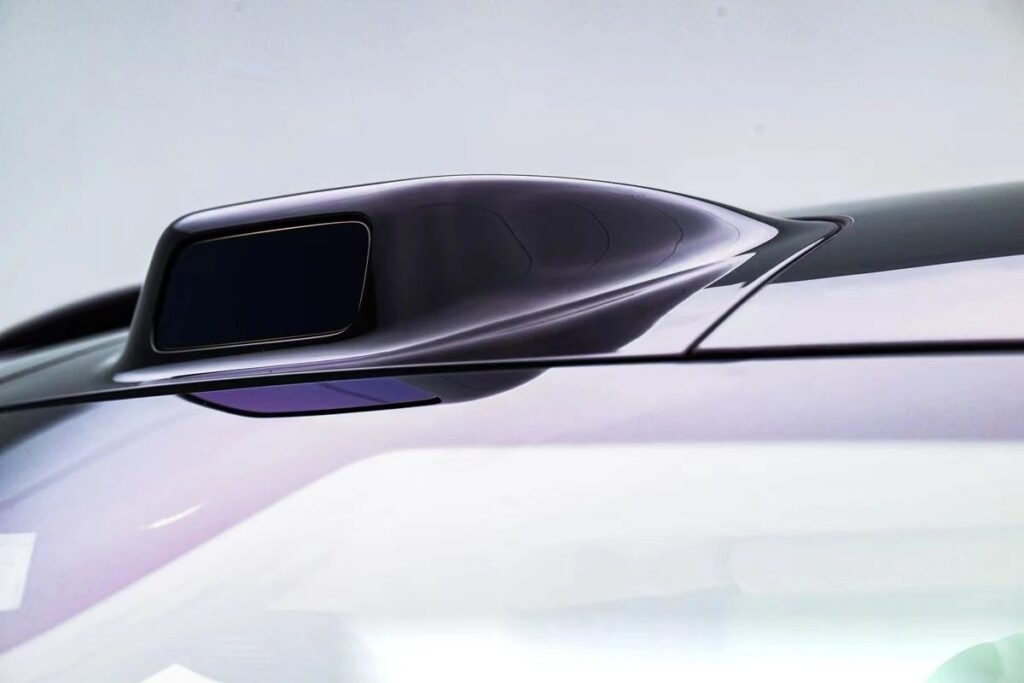 传一汽红旗牵手华为，9系列明年搭载乾崑