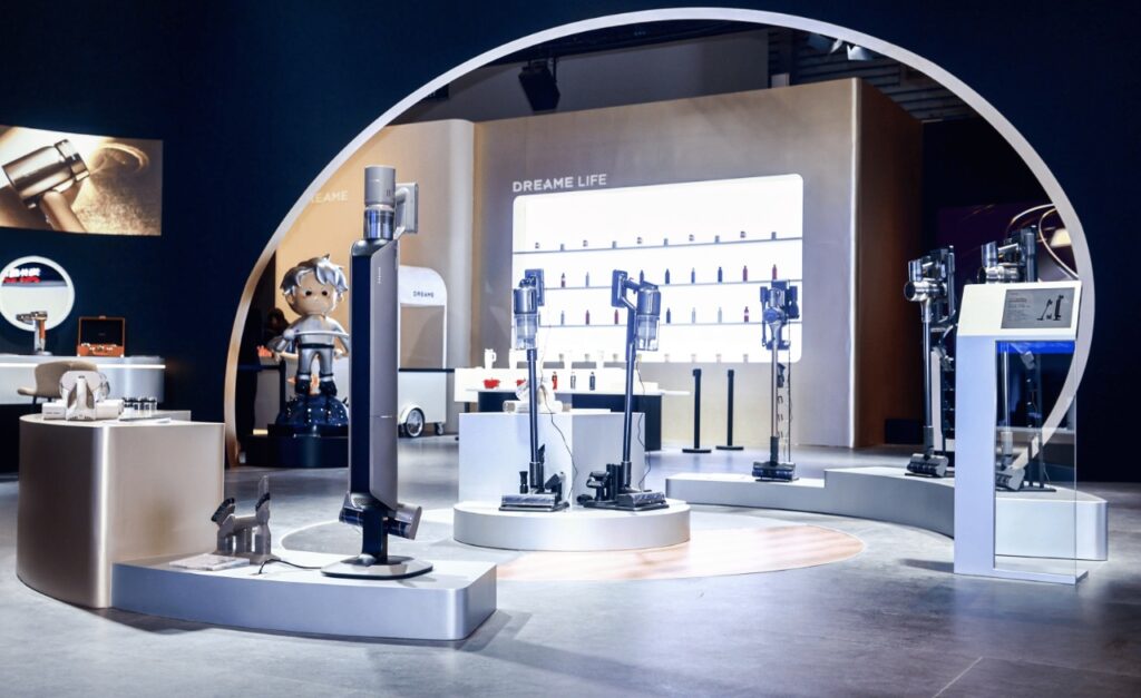 追觅官宣造车，首款车型剑指布加迪