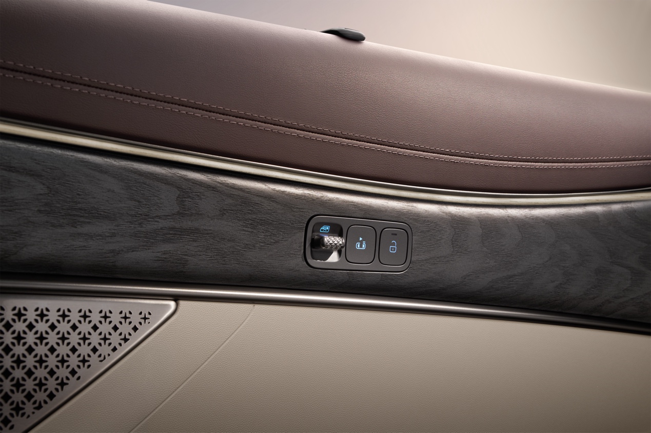 30.98万元~45.98万元！腾势D9至尊版领航，加推4款型正式上市！