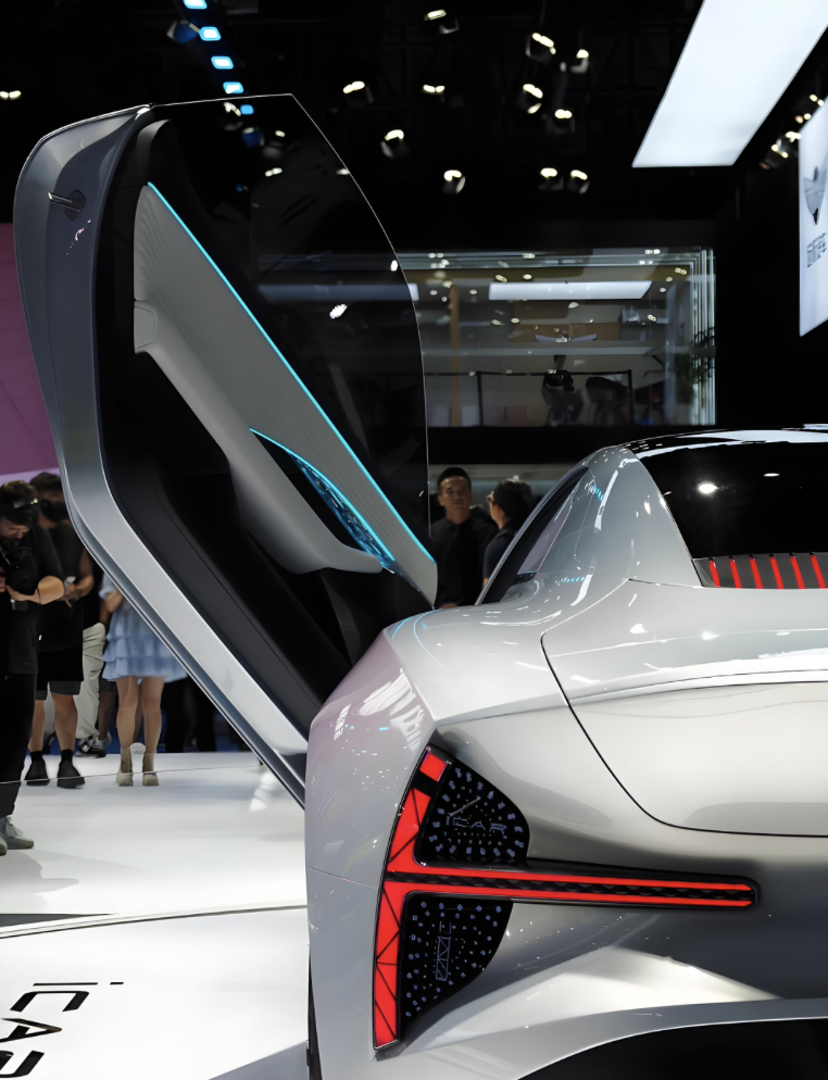 豪华车集体“跑路”，不怪成都车展