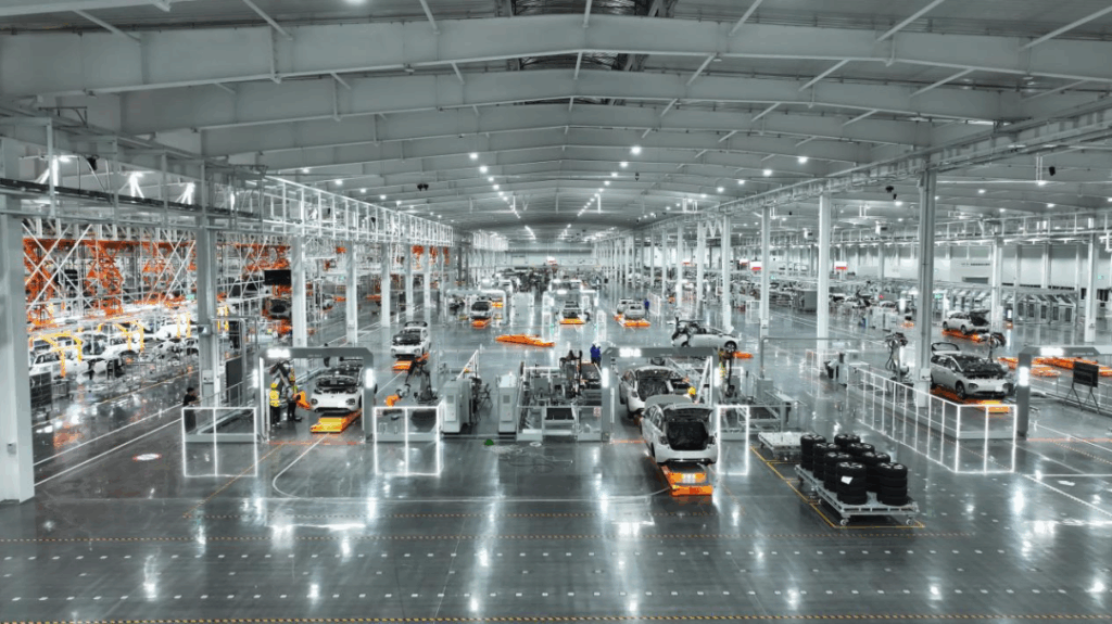 突破“生产线”概念，五菱智能岛制造体系带来第三次汽车制造革命