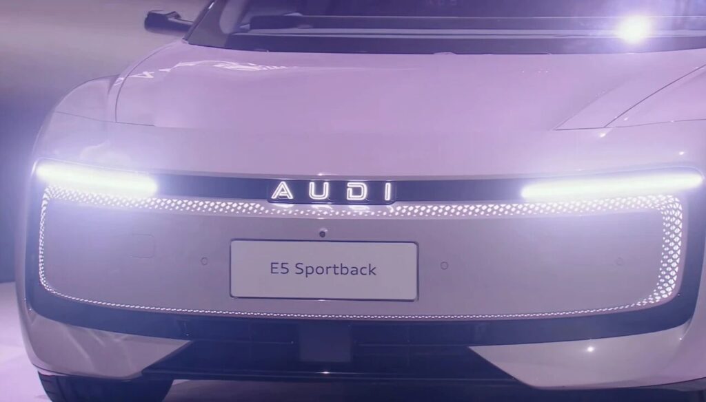 AUDI E5 Sportback上市引发争议，没有四环标被质疑“不是正宗奥迪”