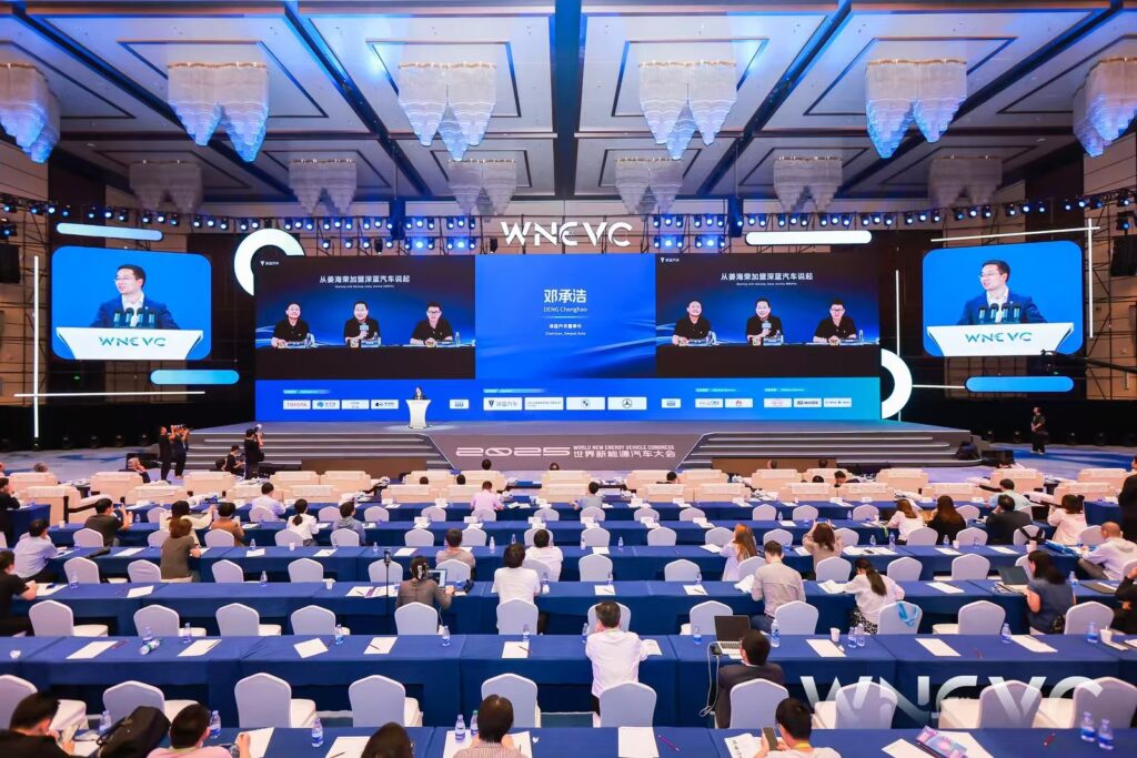 深蓝汽车邓承浩：打造用户、汽车和生态的铁三角