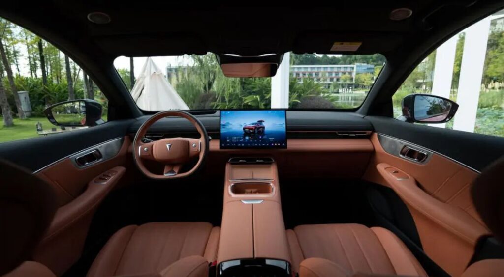 既有全面实力又是细节控，全新深蓝S07凭借豪华内饰火爆出圈