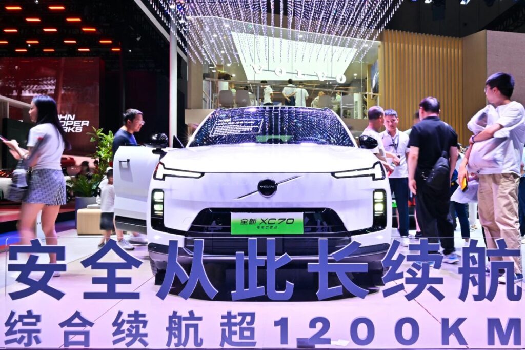 全新XC70点燃成都车展，沃尔沃为“传统豪华”正名