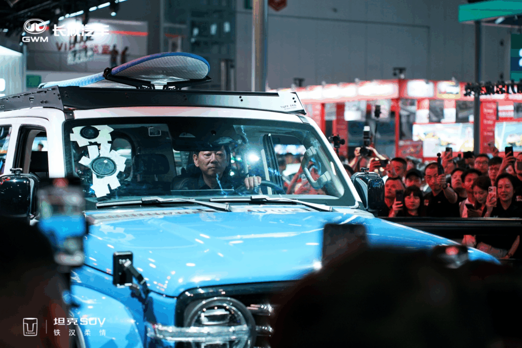 全新坦克500成都车展亮相，张雨绮出任“首席体验官”