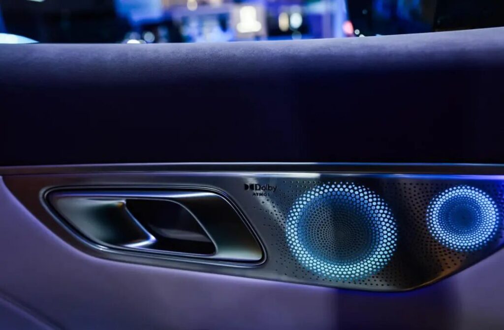 既有全面实力又是细节控，全新深蓝S07凭借豪华内饰火爆出圈