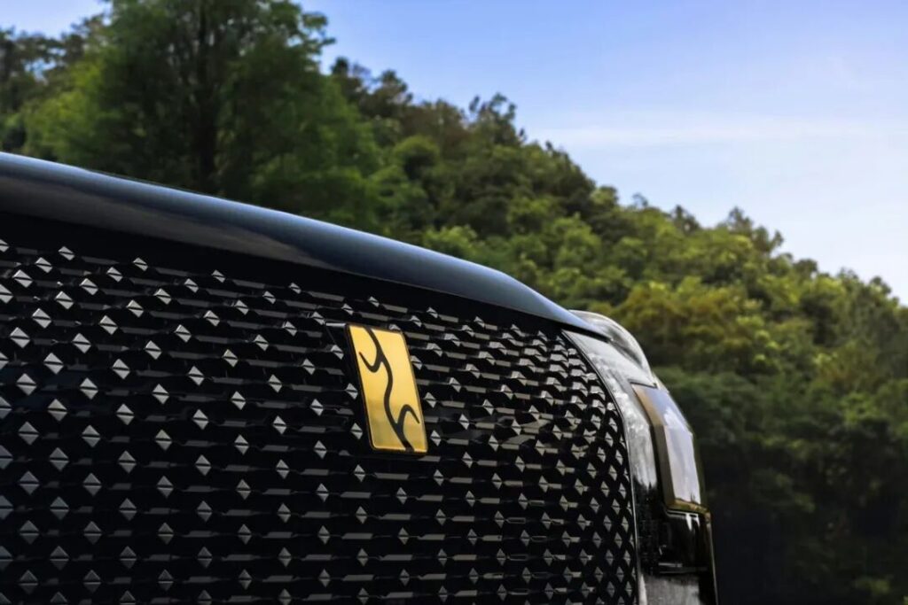 仰望U8L：“鼎”级的，才是顶级的