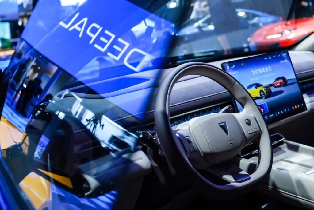 顶奢内饰的终极答案：全新深蓝S07缔造“触手皆豪华”时代