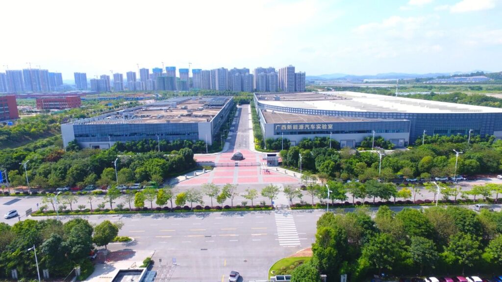 突破“生产线”概念，五菱智能岛制造体系带来第三次汽车制造革命