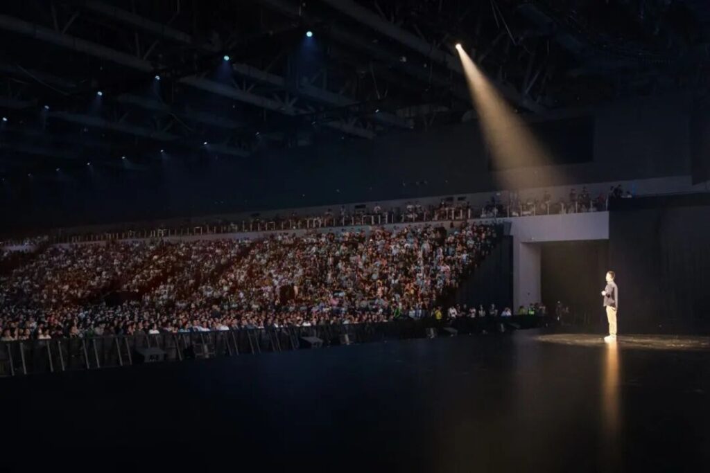 当李斌放下执念，当蔚来回归现实