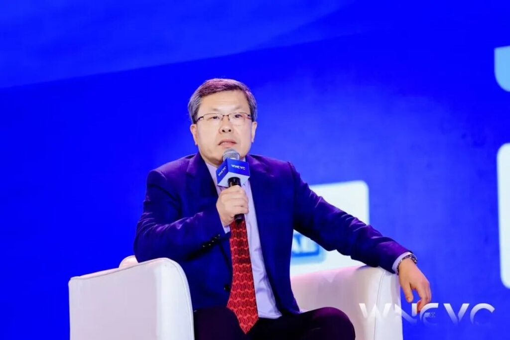 中国新能源汽车，为全球“踩坑”