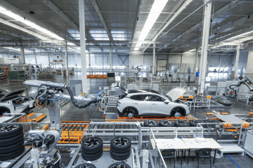 突破“生产线”概念，五菱智能岛制造体系带来第三次汽车制造革命