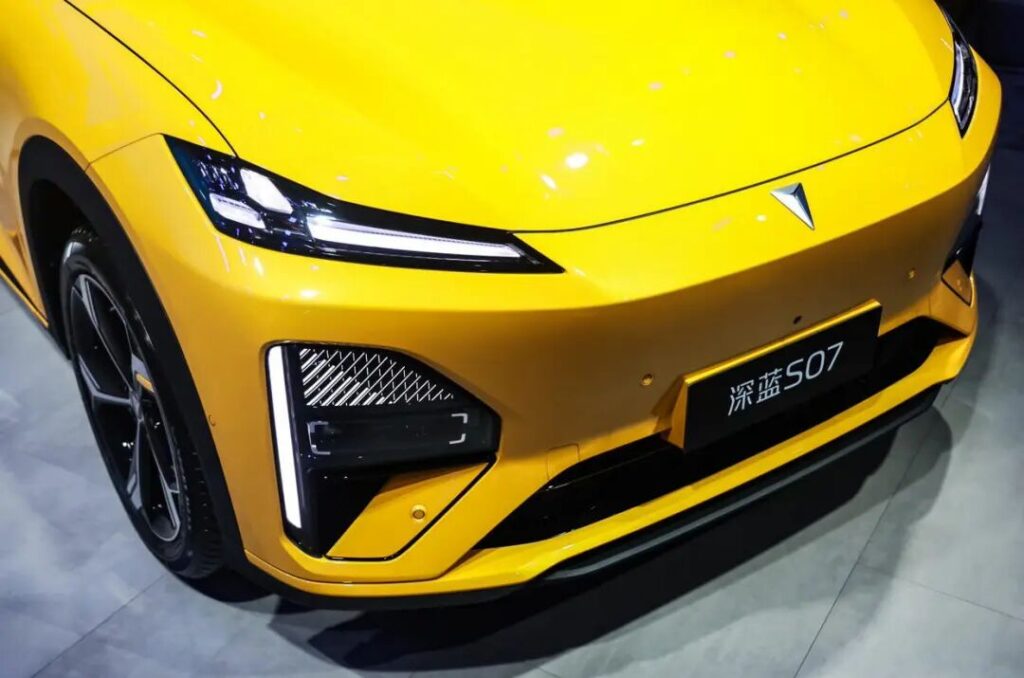 既有全面实力又是细节控，全新深蓝S07凭借豪华内饰火爆出圈