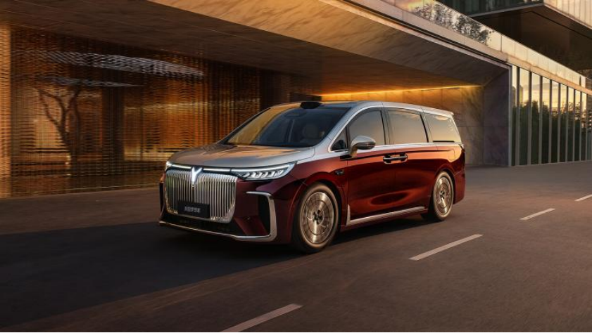 奕派科技、岚图汽车8月销量均创新高，东风新能源这一步走对了