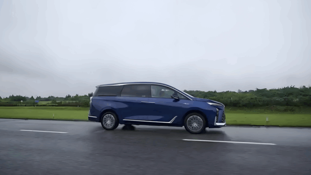 别克GL8，不对劲