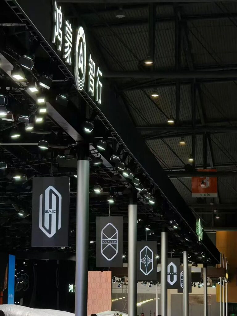 豪华车集体“跑路”，不怪成都车展