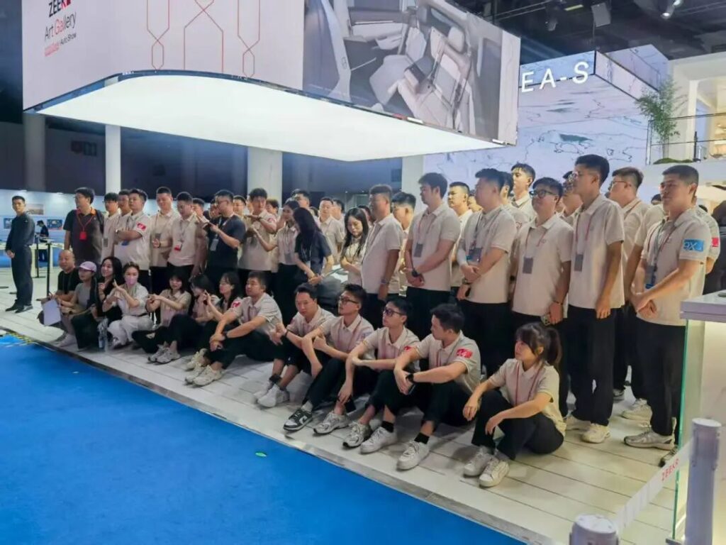 豪华车集体“跑路”，不怪成都车展