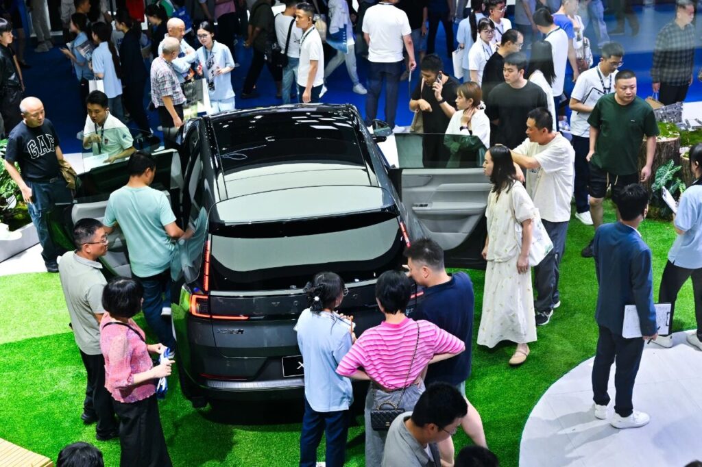 全新XC70点燃成都车展，沃尔沃为“传统豪华”正名