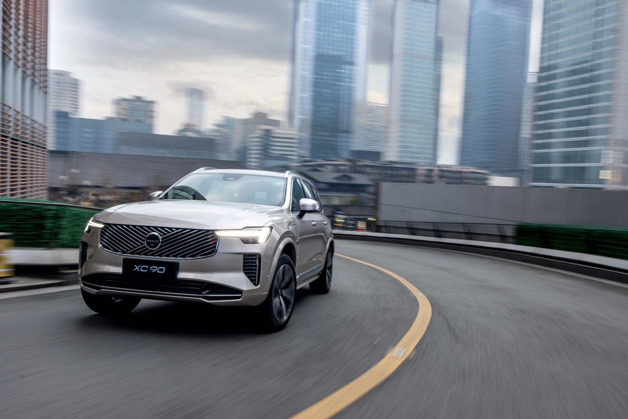 f53a3d7aad9143fb824c7ce870405b75