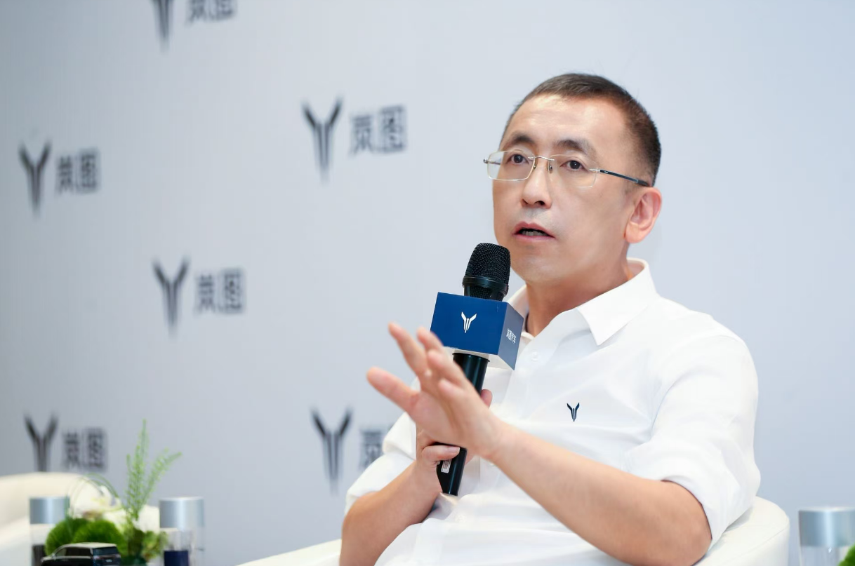 “以技术引领MPV变革，用用户思维夯实高端之路”