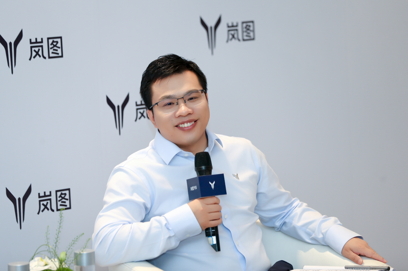 “以技术引领MPV变革，用用户思维夯实高端之路”