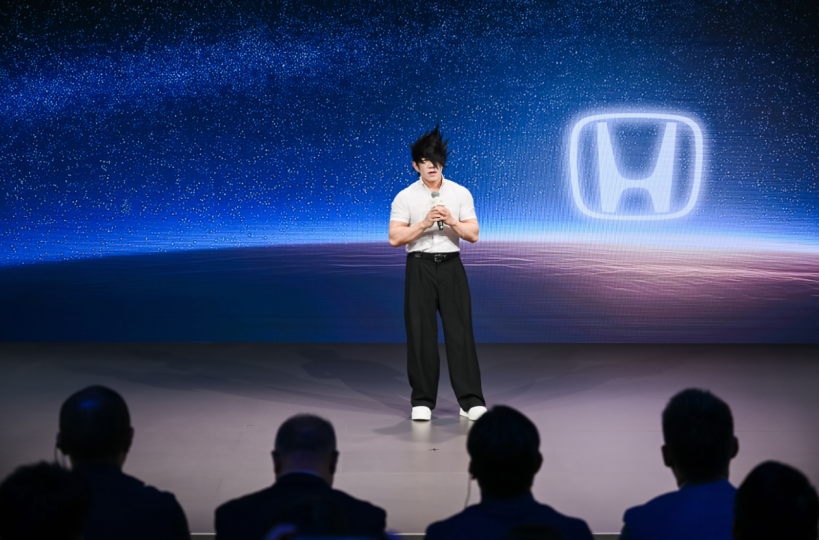 CR-V上新全球30年荣耀款上市，售价14.59万元起