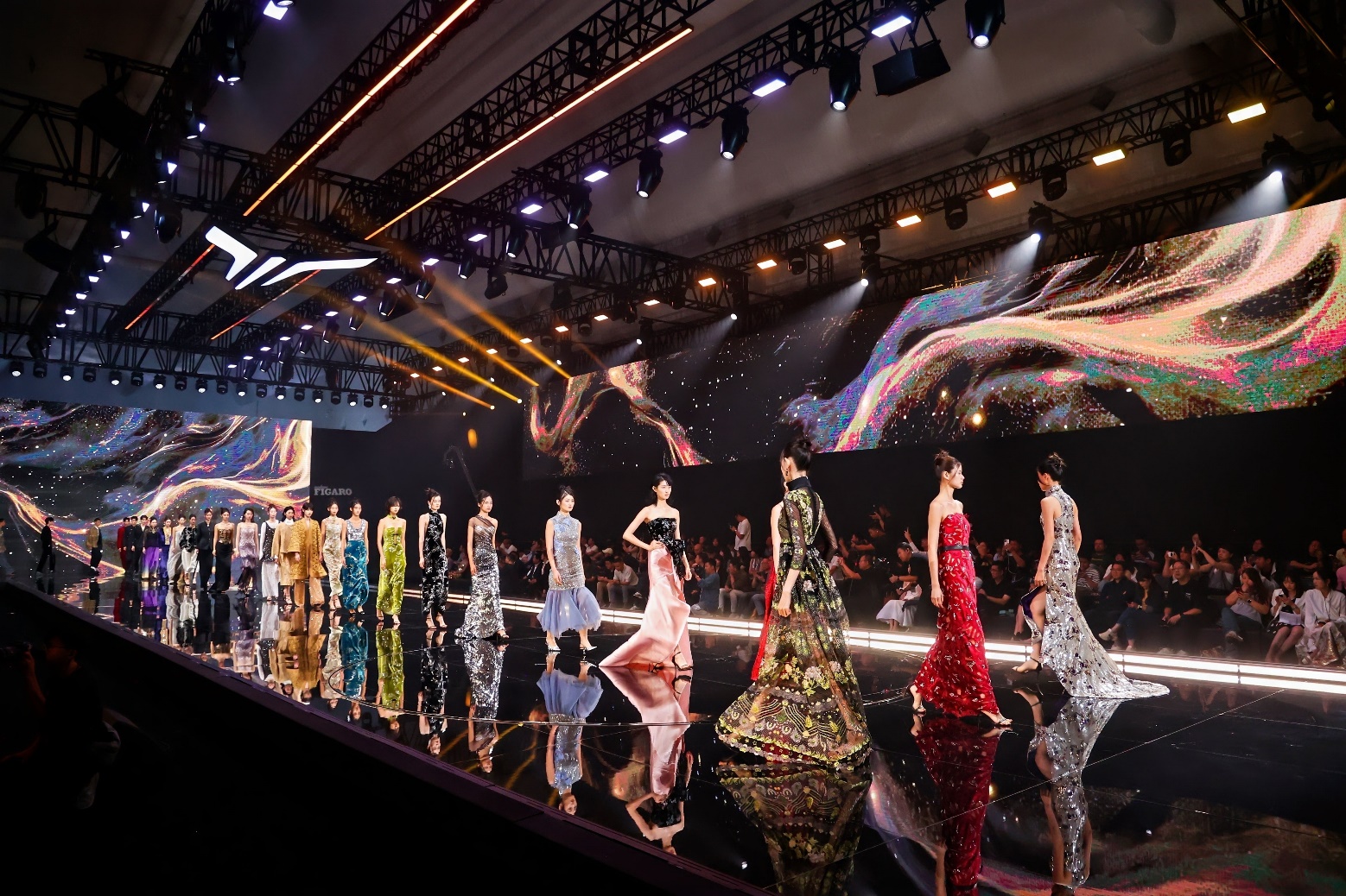 中国文化是设计原点，岚图双旗舰亮相