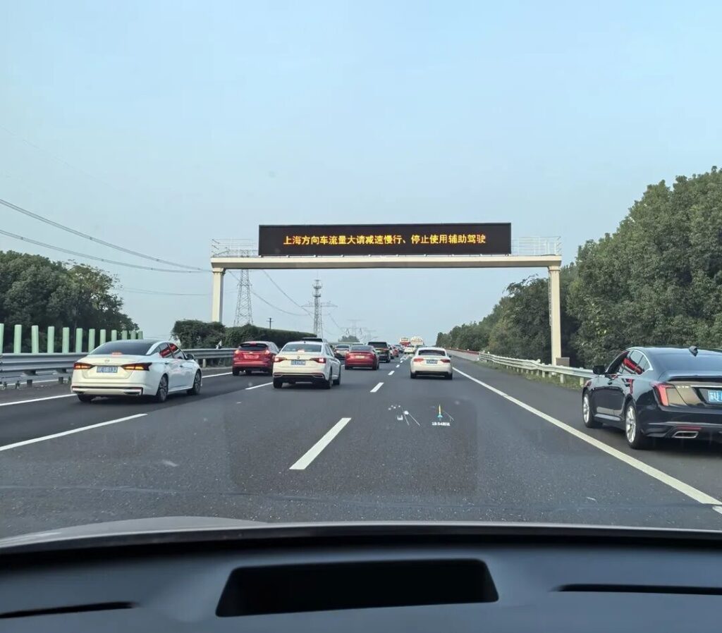 这场仗，“蔚小理”谁都不能输